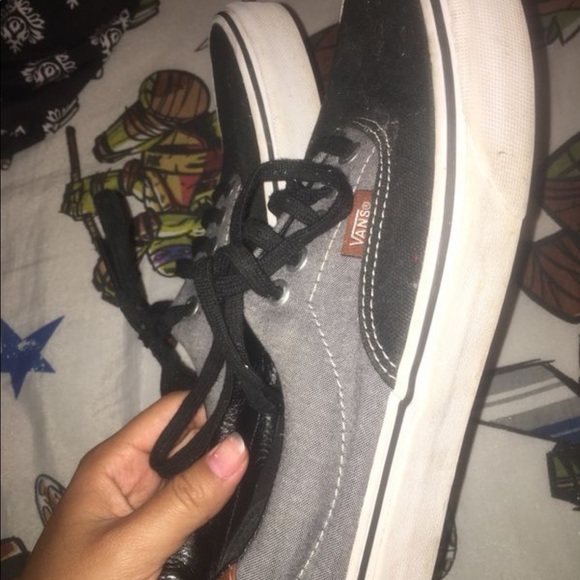 Vans - Picture 2 of 4